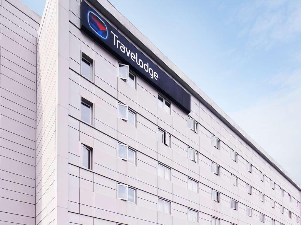 Travelodge London Feltham Kültér fotó