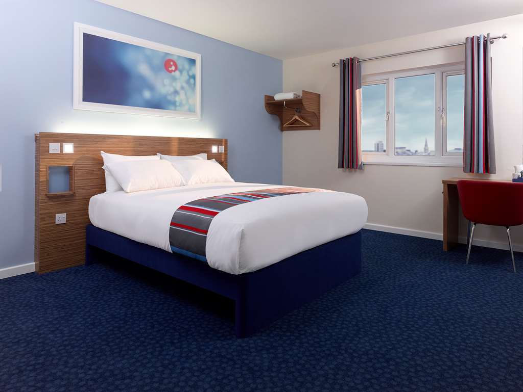 Travelodge London Feltham Szoba fotó
