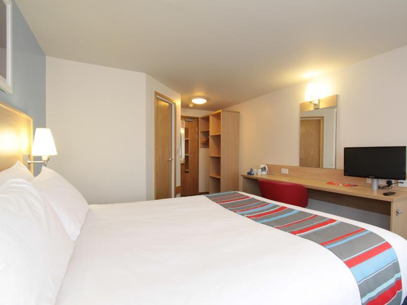 Travelodge London Feltham Kültér fotó