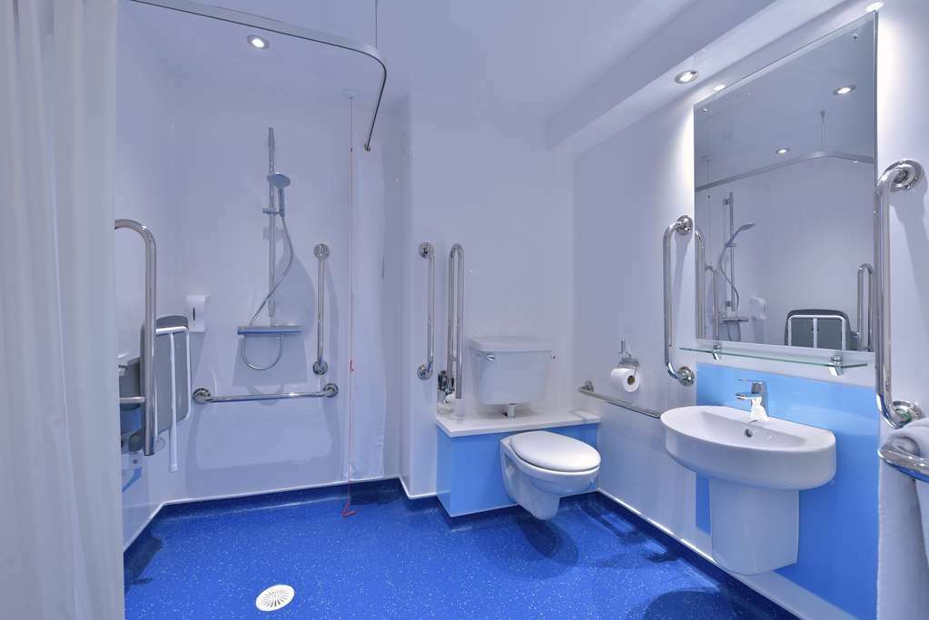 Travelodge London Feltham Szoba fotó