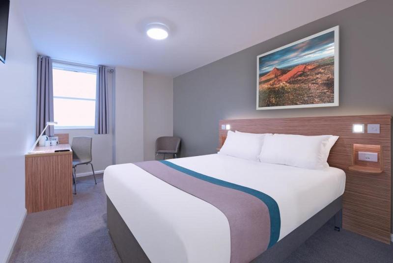 Travelodge London Feltham Kültér fotó